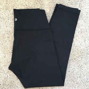 EUC Lululemon Wunder Under 25” 7/8 High-rise